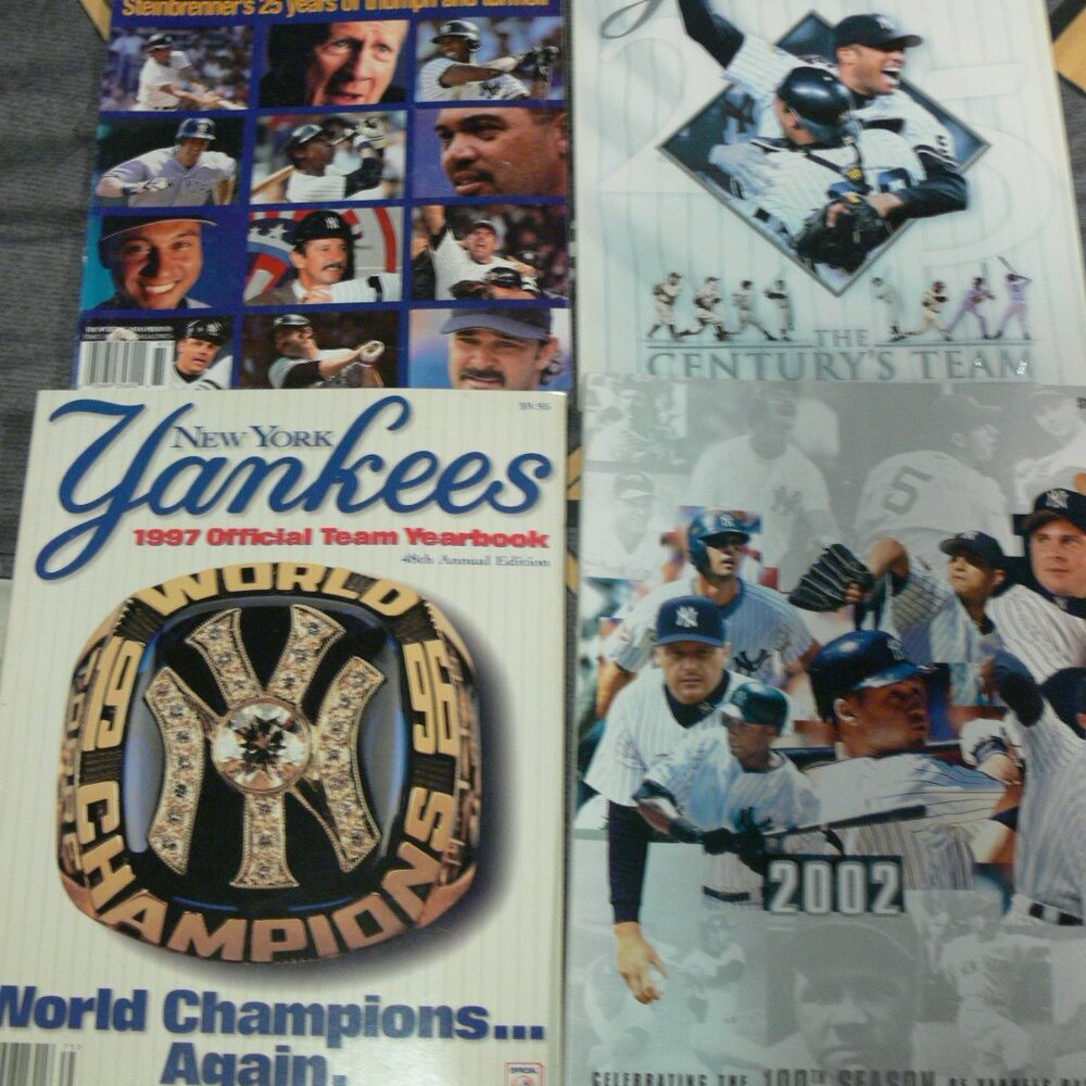 THE NEW YORK YANKEES 4 BOOKS/MAGAZINE